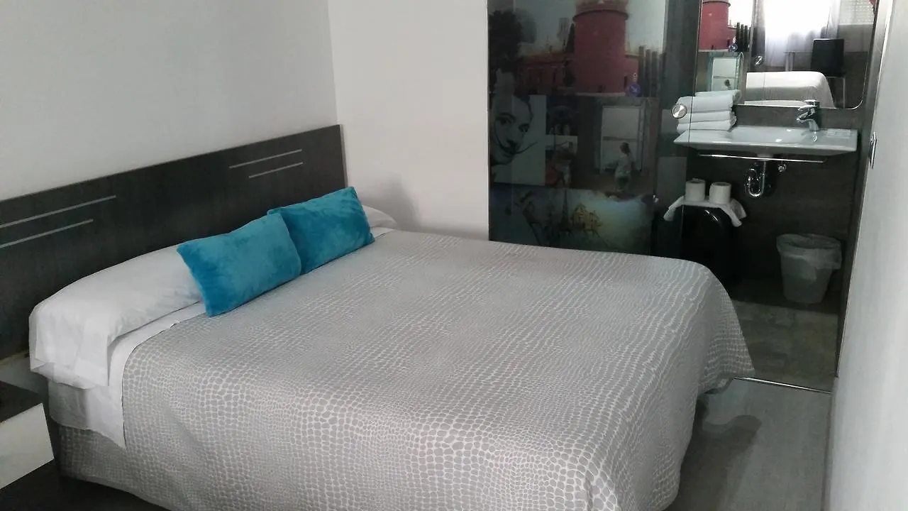 Bed&Breakfast 10 Girona Hotel